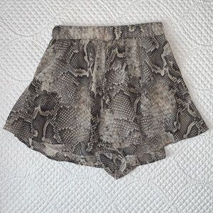Carlos Swing Shorts - Sandy Snake Print